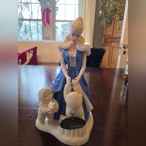 Barbie Snowbabies The Guest CollectuonBlue and White Figurine